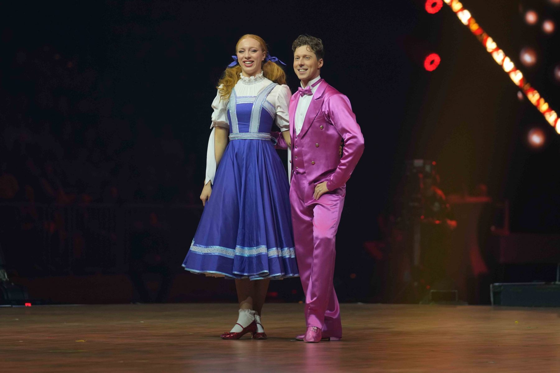 04.12.2023 Tanzpaar Anna Ermakova & Valentin Lusin bei Let's Dance - Die Live-Tournee 2023 in der ausverkauften SAP Arena Mannheim.