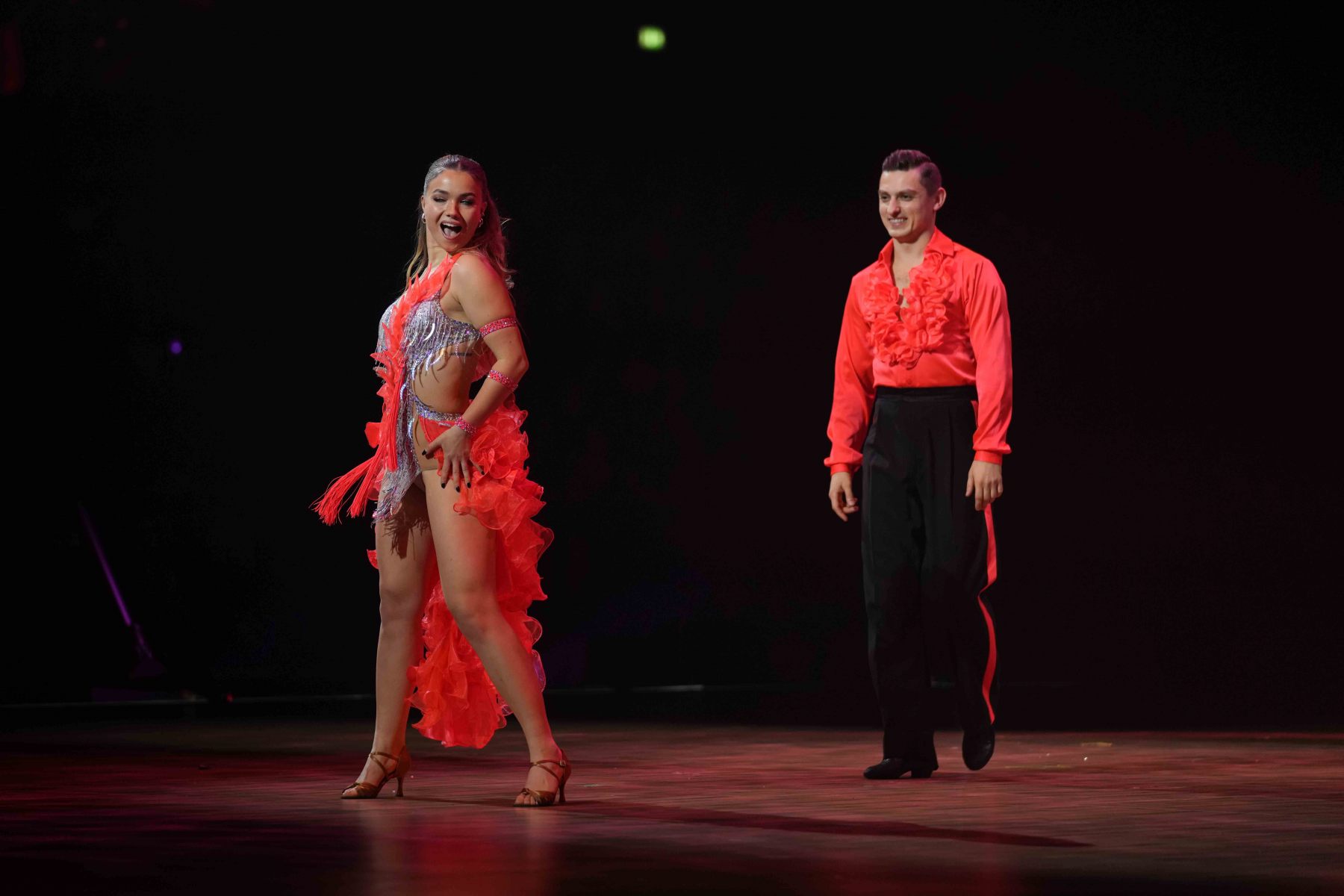 04.12.2023 Tanzpaar Julia Beautx & Zsolt Sándor Cseke bei Let's Dance - Die Live-Tournee 2023 in der ausverkauften SAP Arena Mannheim.