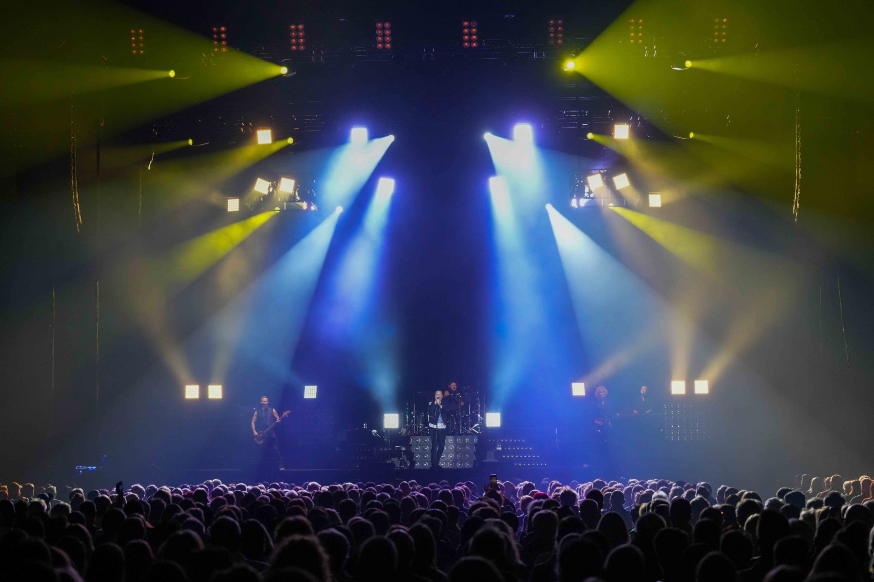 16.10.2023 - One Vision of Queen feat. Marc Martel in der SAP Arena Mannheim.