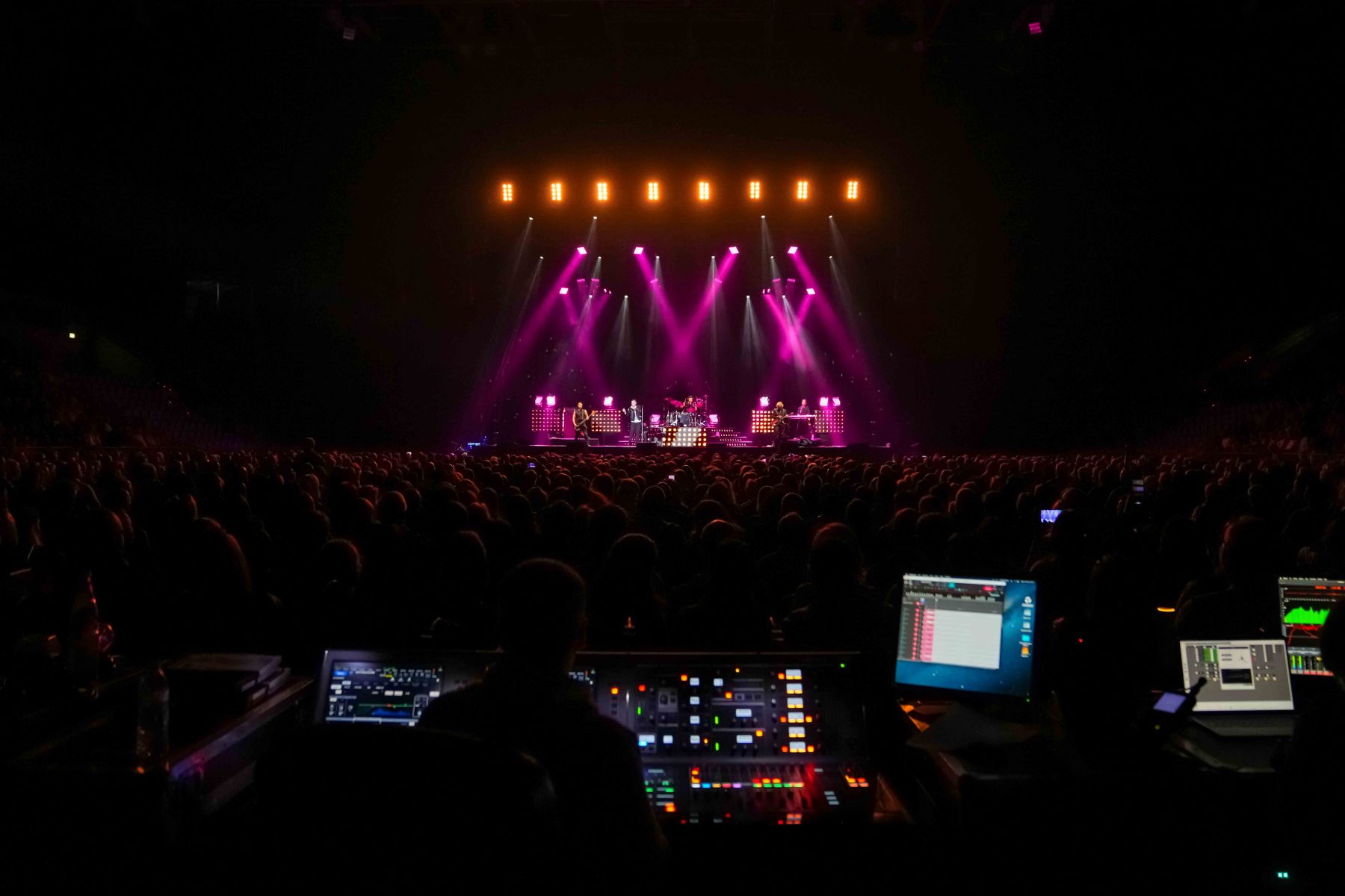 16.10.2023 - One Vision of Queen feat. Marc Martel in der SAP Arena Mannheim.