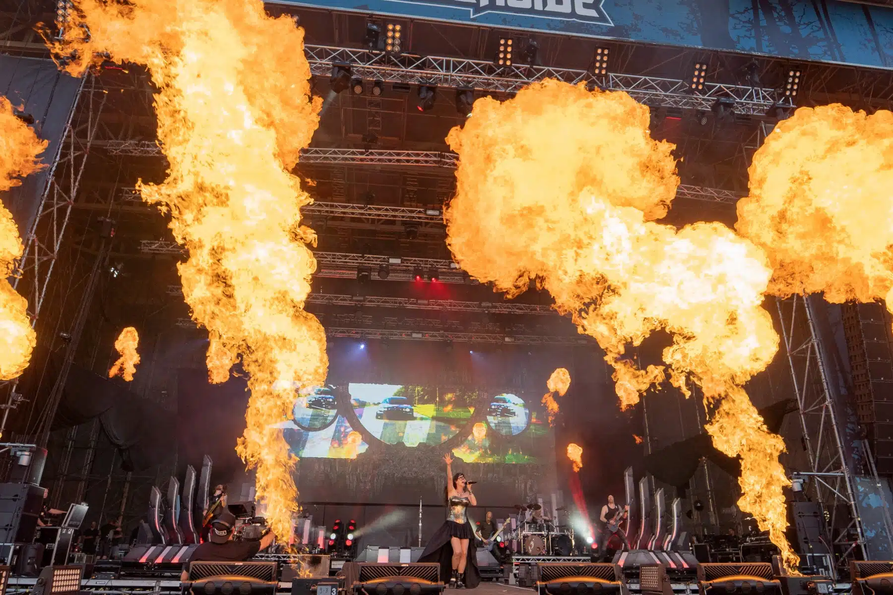 DSC07111-2 DSC07111-2