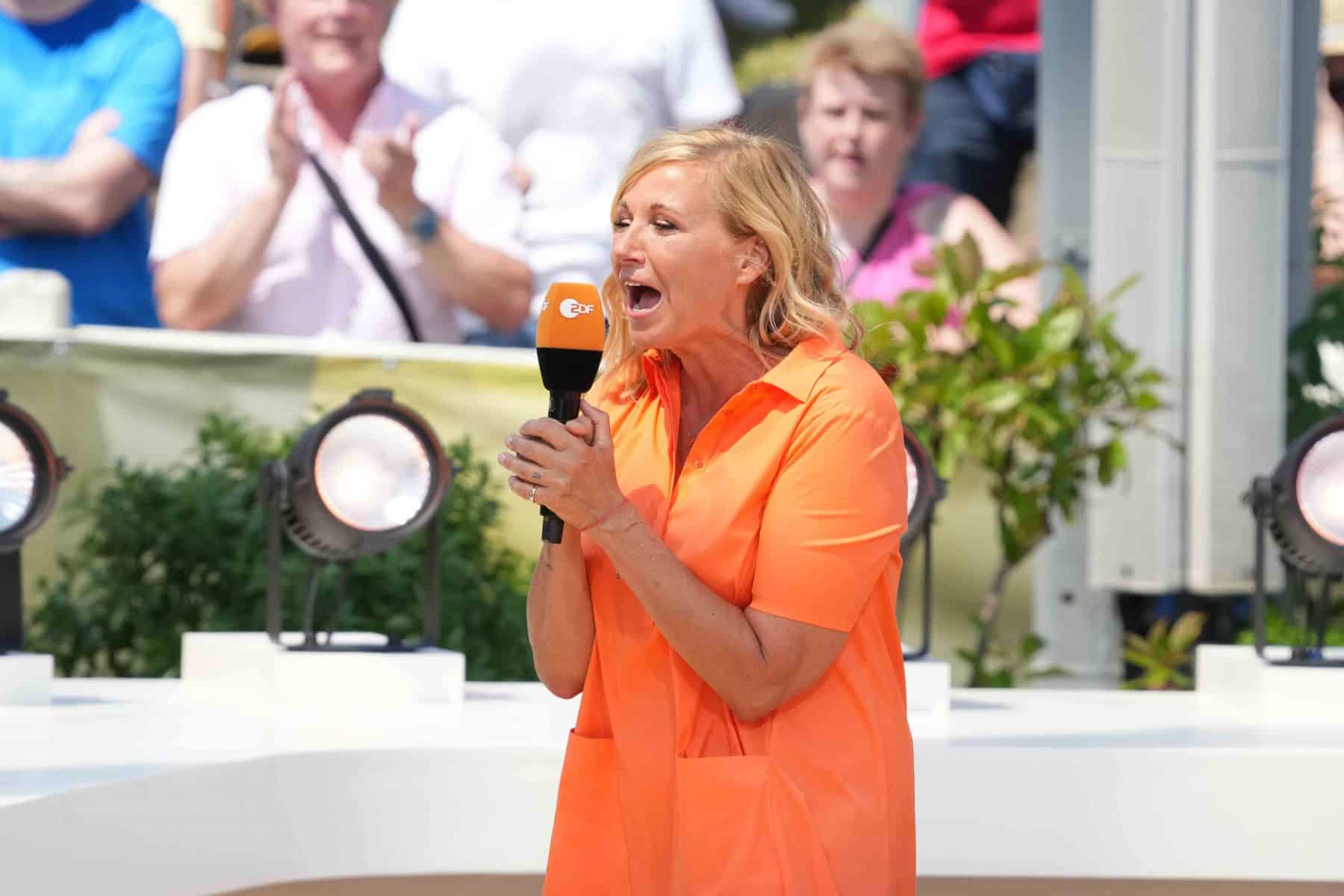 Andrea „Kiwi“ Kiewel  in der Unterhaltungsshow ZDF Fernsehgarten am 25.06.2023 in Mainz.