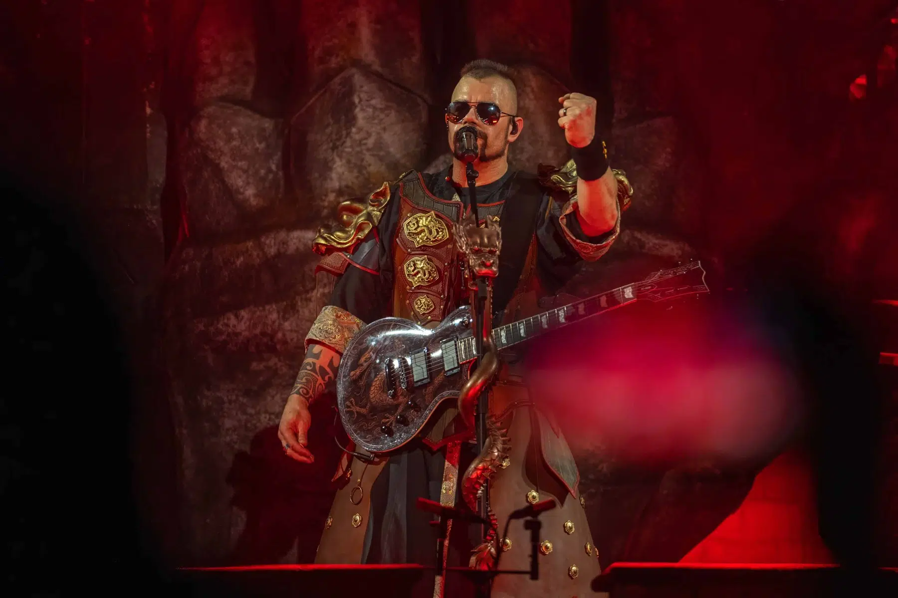 Sabaton mit ihrer „The Legendary Tour“ am 25.11.2025 in der Frankfurter Festhalle.
Fotos © by Boris Korpak | bokopictures Sabaton mit ihrer „The Legendary Tour“ am 25.11.2025 in der Frankfurter Festhalle.
Fotos © by Boris Korpak | bokopictures