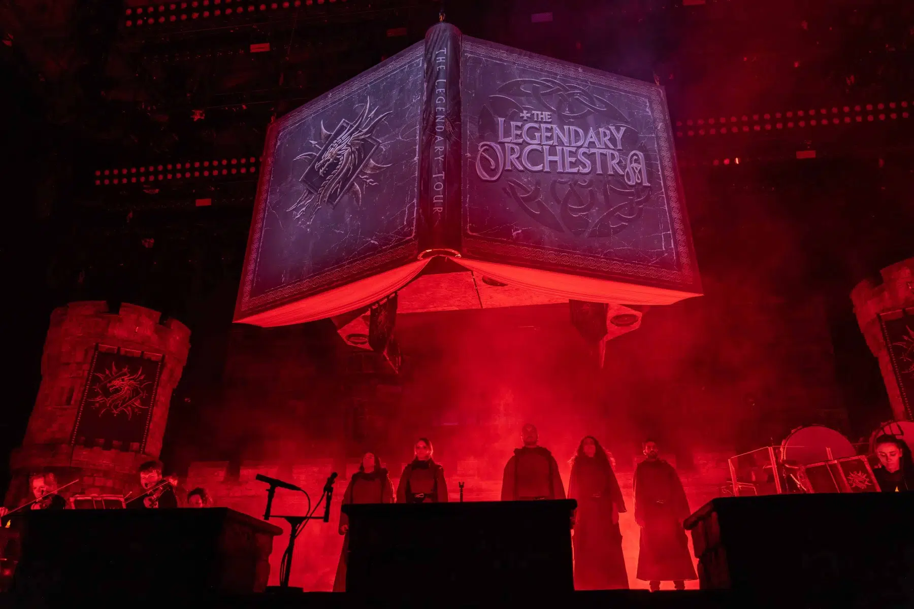 The Legendary Orchestra eröffneten Sabatons „The Legendary Tour“ am 25.11.2025 in der Frankfurter Festhalle mit epischer Stimmung und voller Energie. Fotos © by Boris Korpak | bokopictures The Legendary Orchestra eröffneten Sabatons „The Legendary Tour“ am 25.11.2025 in der Frankfurter Festhalle mit epischer Stimmung und voller Energie. Fotos © by Boris Korpak | bokopictures