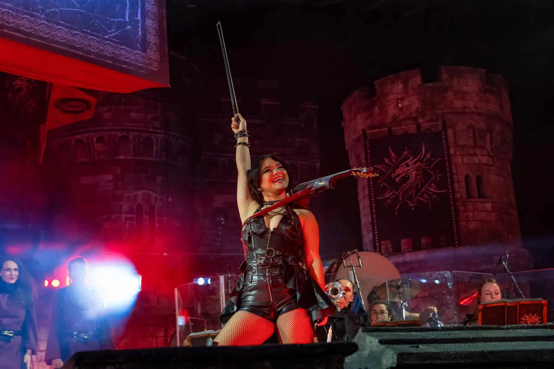 The Legendary Orchestra eröffneten Sabatons „The Legendary Tour“ am 25.11.2025 in der Frankfurter Festhalle mit epischer Stimmung und voller Energie. Fotos © by Boris Korpak | bokopictures The Legendary Orchestra eröffneten Sabatons „The Legendary Tour“ am 25.11.2025 in der Frankfurter Festhalle mit epischer Stimmung und voller Energie. Fotos © by Boris Korpak | bokopictures