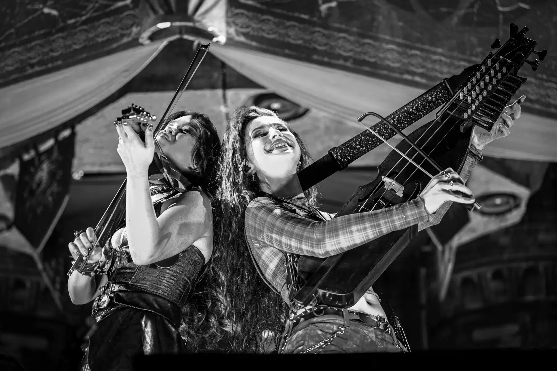 The Legendary Orchestra eröffneten Sabatons „The Legendary Tour“ am 25.11.2025 in der Frankfurter Festhalle mit epischer Stimmung und voller Energie. Fotos © by Boris Korpak | bokopictures The Legendary Orchestra eröffneten Sabatons „The Legendary Tour“ am 25.11.2025 in der Frankfurter Festhalle mit epischer Stimmung und voller Energie. Fotos © by Boris Korpak | bokopictures