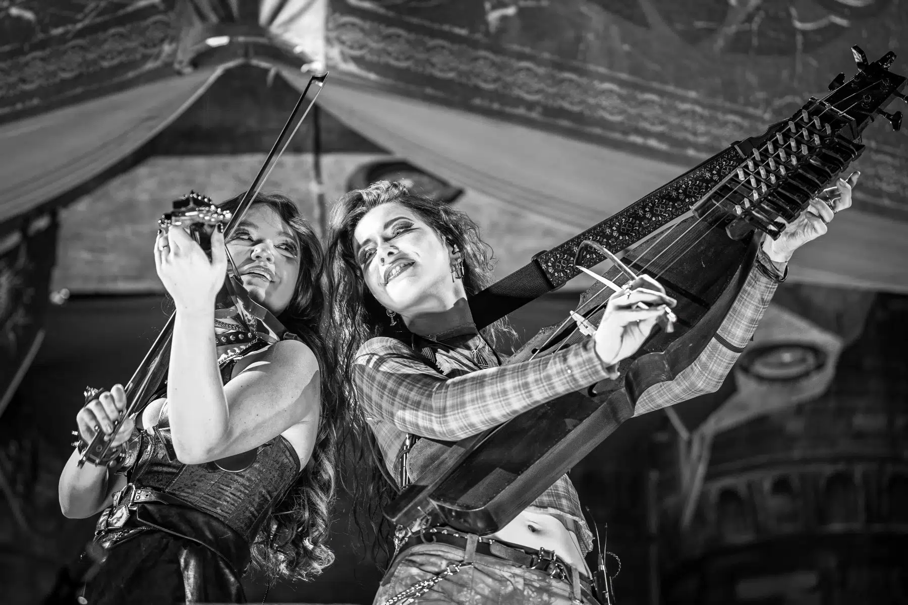 The Legendary Orchestra eröffneten Sabatons „The Legendary Tour“ am 25.11.2025 in der Frankfurter Festhalle mit epischer Stimmung und voller Energie. Fotos © by Boris Korpak | bokopictures The Legendary Orchestra eröffneten Sabatons „The Legendary Tour“ am 25.11.2025 in der Frankfurter Festhalle mit epischer Stimmung und voller Energie. Fotos © by Boris Korpak | bokopictures