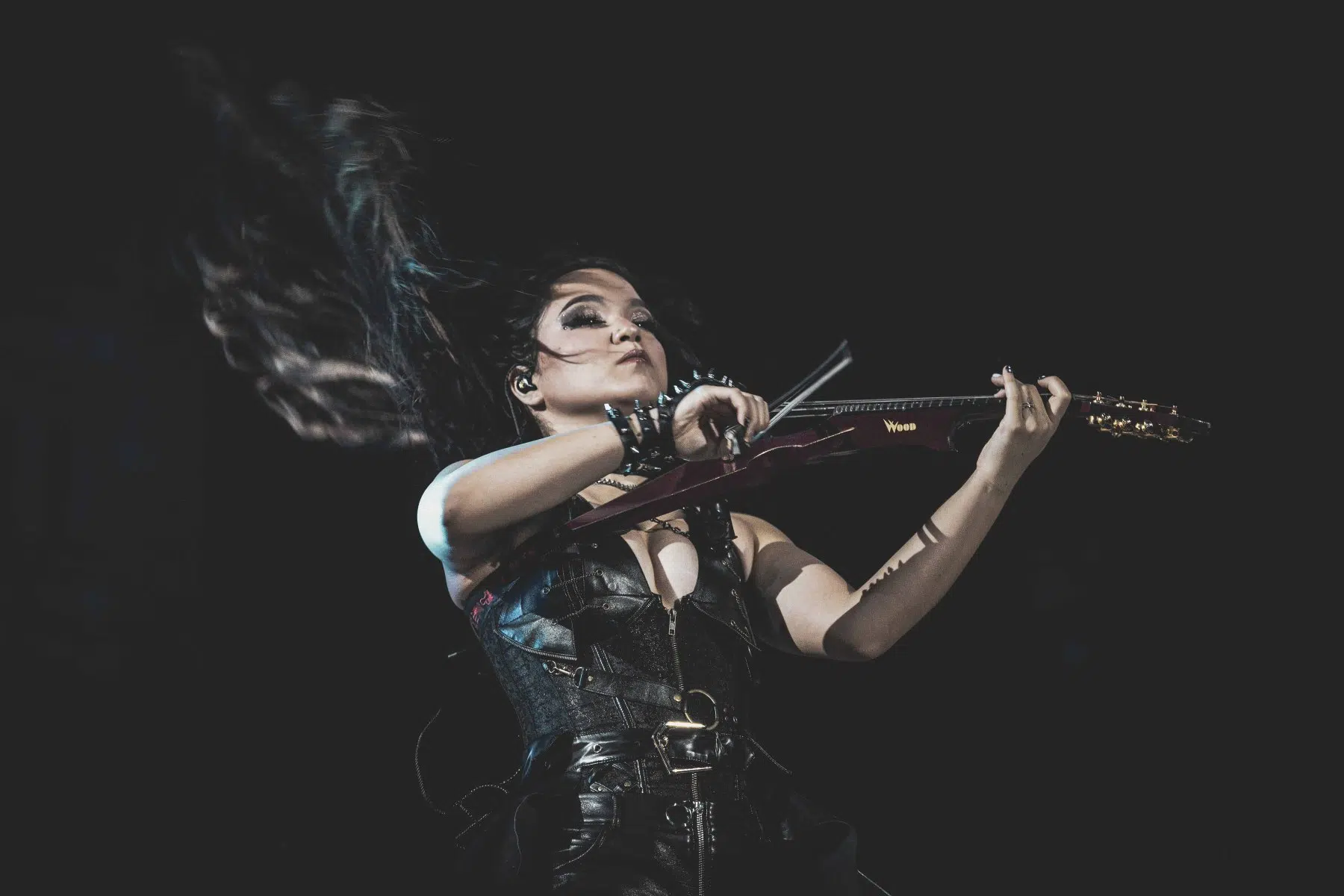 The Legendary Orchestra eröffneten Sabatons „The Legendary Tour“ am 25.11.2025 in der Frankfurter Festhalle mit epischer Stimmung und voller Energie. Fotos © by Boris Korpak | bokopictures The Legendary Orchestra eröffneten Sabatons „The Legendary Tour“ am 25.11.2025 in der Frankfurter Festhalle mit epischer Stimmung und voller Energie. Fotos © by Boris Korpak | bokopictures