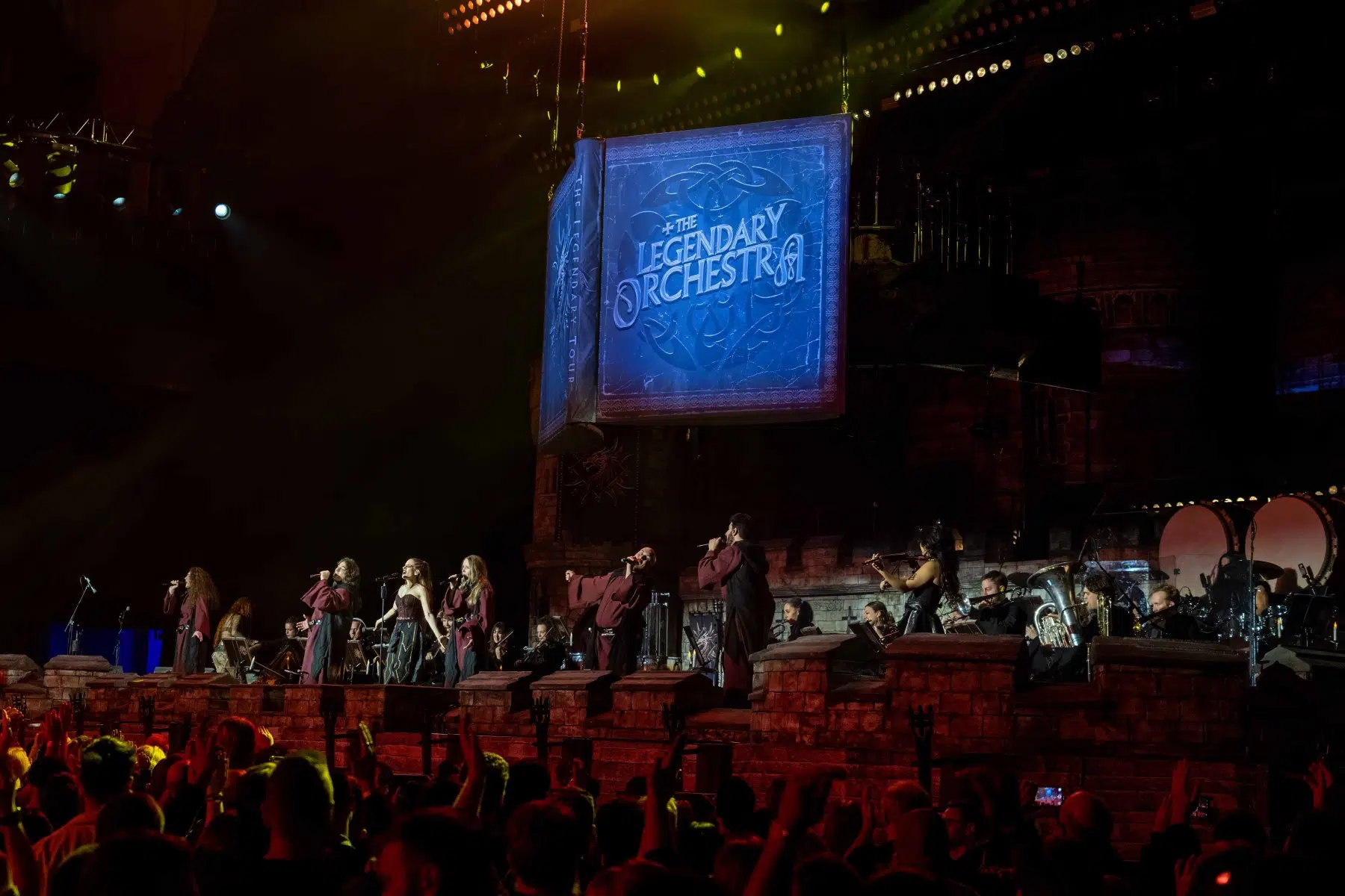 The Legendary Orchestra eröffneten Sabatons „The Legendary Tour“ am 25.11.2025 in der Frankfurter Festhalle mit epischer Stimmung und voller Energie. Fotos © by Boris Korpak | bokopictures The Legendary Orchestra eröffneten Sabatons „The Legendary Tour“ am 25.11.2025 in der Frankfurter Festhalle mit epischer Stimmung und voller Energie. Fotos © by Boris Korpak | bokopictures