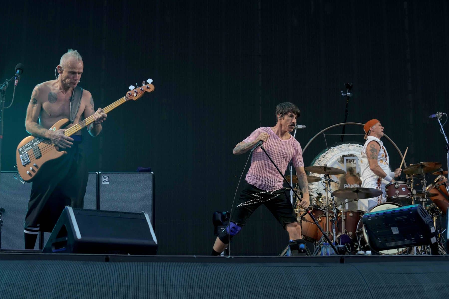 26.06.2023 Die Red Hot Chili Peppers live in Mannheim. Support waren The Mars Volta & Iggy Pop. Foto © by Boris Korpak / bokopictures