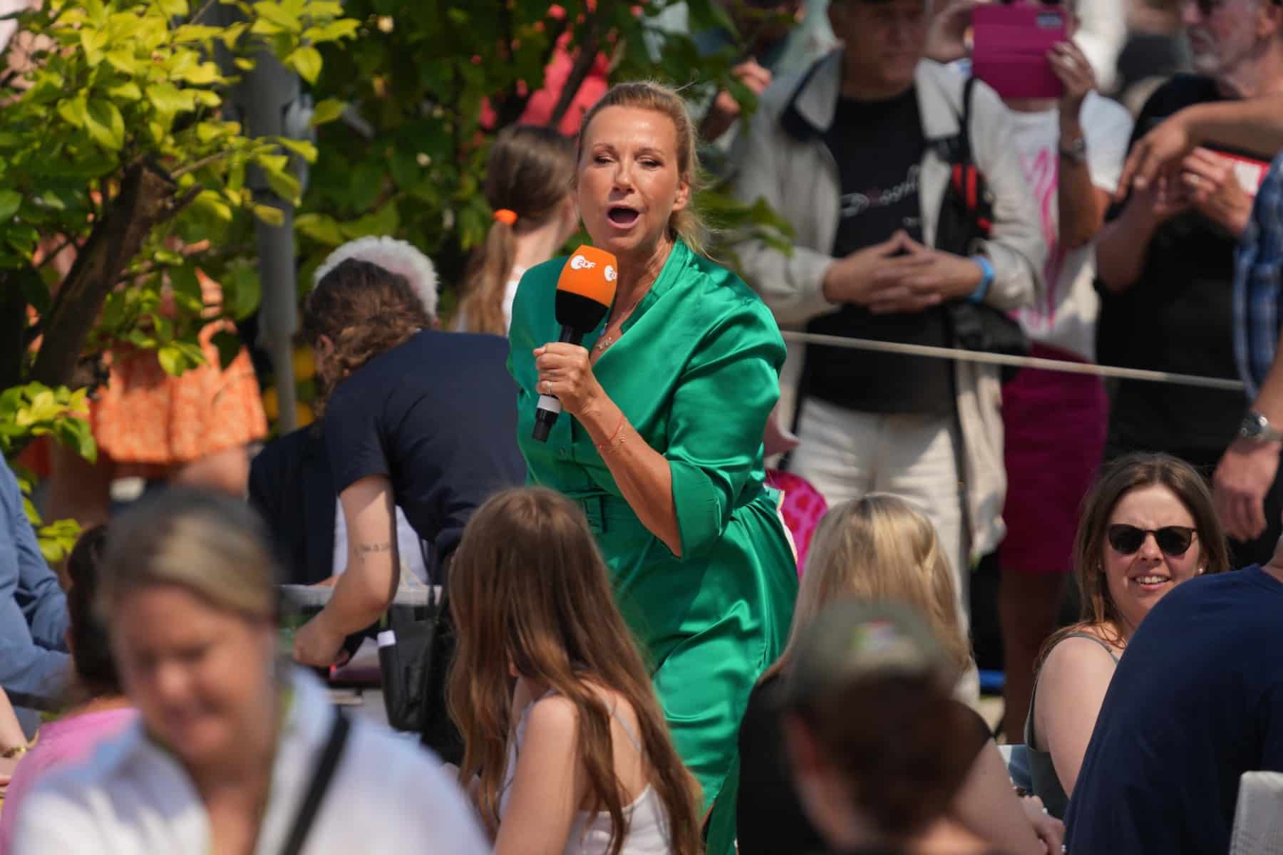 Andrea Kiewel in der  Unterhaltungsshow ZDF Fernsehgarten am 28.05.2023 in Mainz.