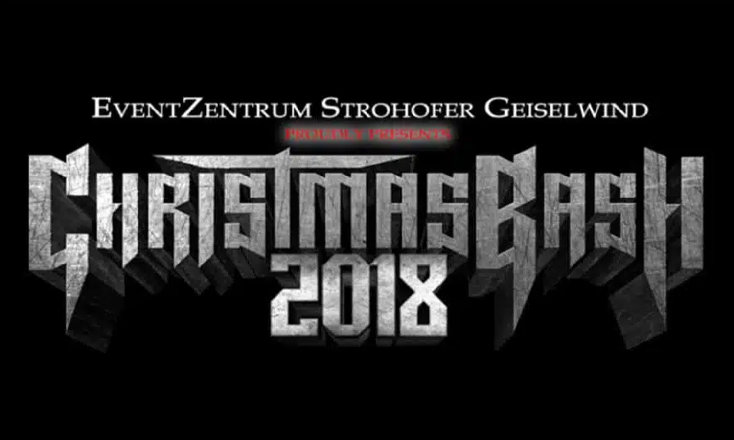 Die Menge feiert ausgelassen vor der großen Bühne beim Christmas Bash 2018 im Eventzentrum in Geiselwind.
