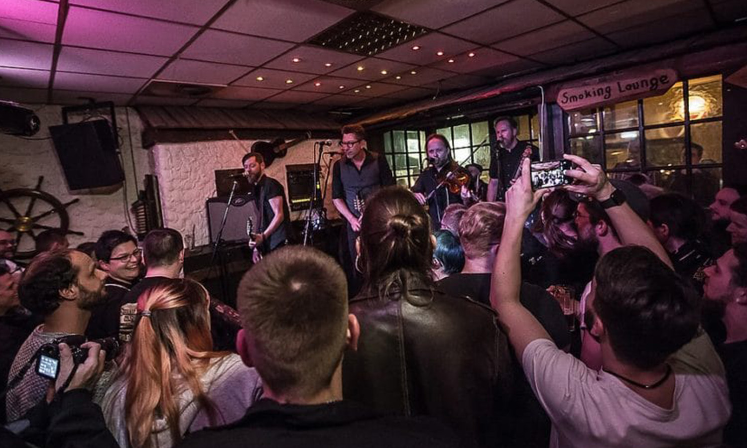 Fiddlers Green spielen im Irish Pub Gießen zur HEYDAY Album Veröffentlichung