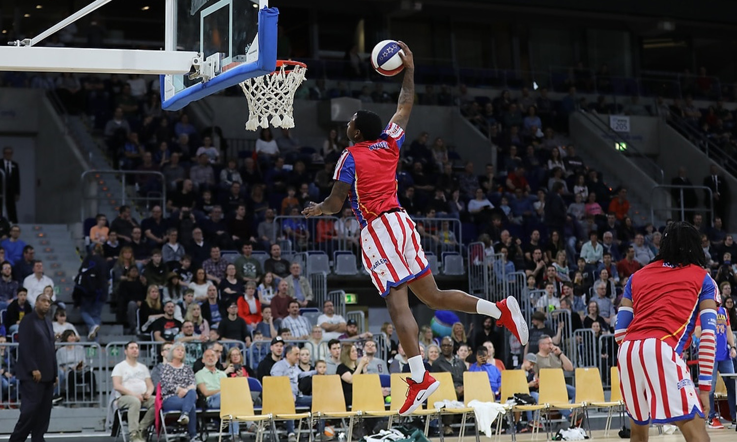 Harlem Globetrotters zeigen spektakuläre Basketball-Show in der SAP Arena Mannheim