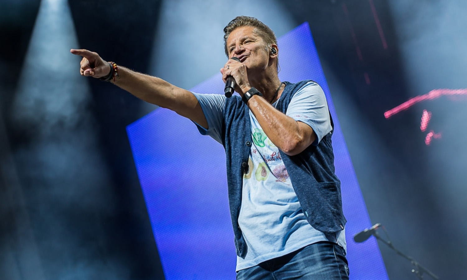 PUR Sänger Hartmut Engler beim Open-Air-Konzert in Frankfurt