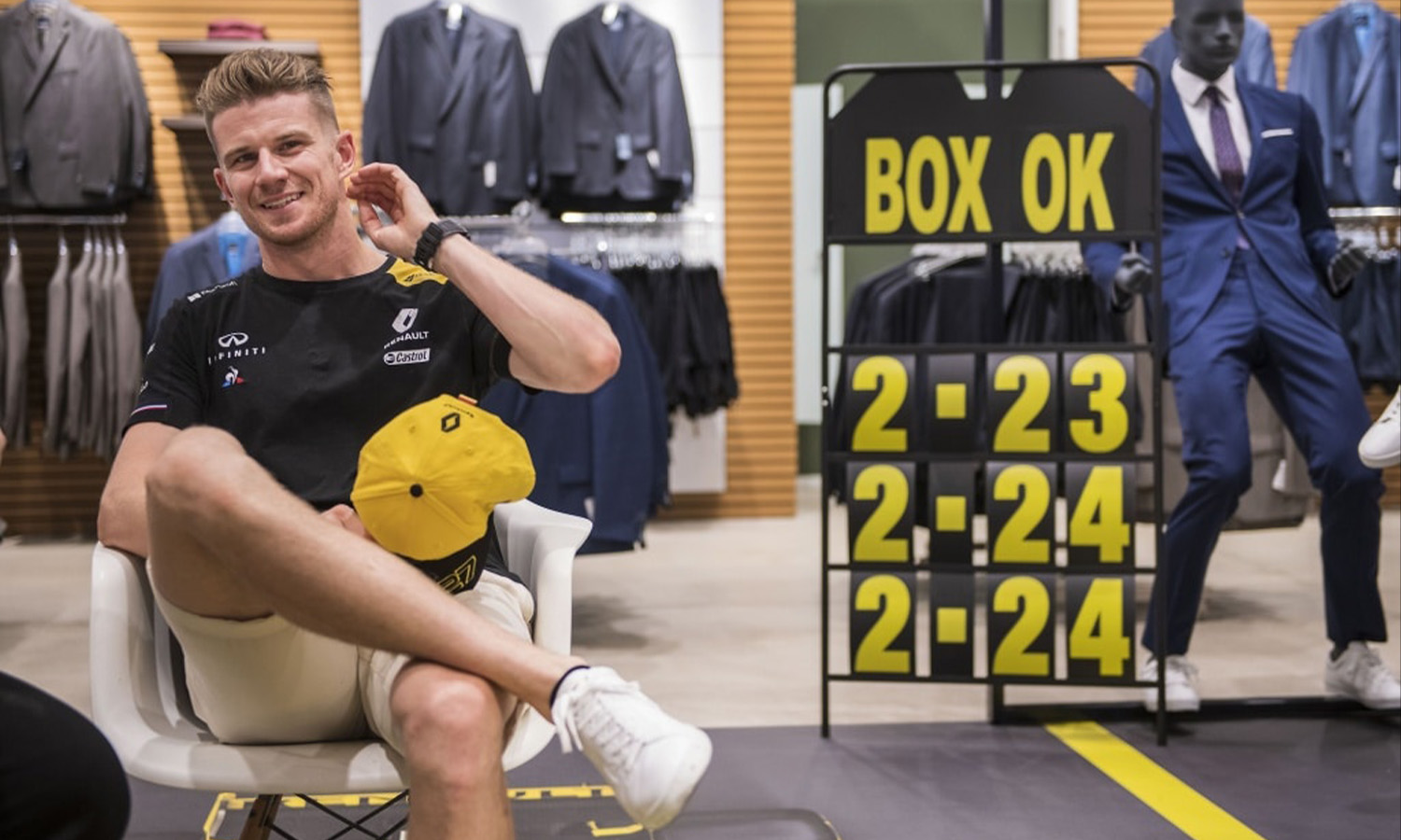 Nico Hülkenberg bei der Daniel Hechter Veranstaltung bei P&C Mannheim