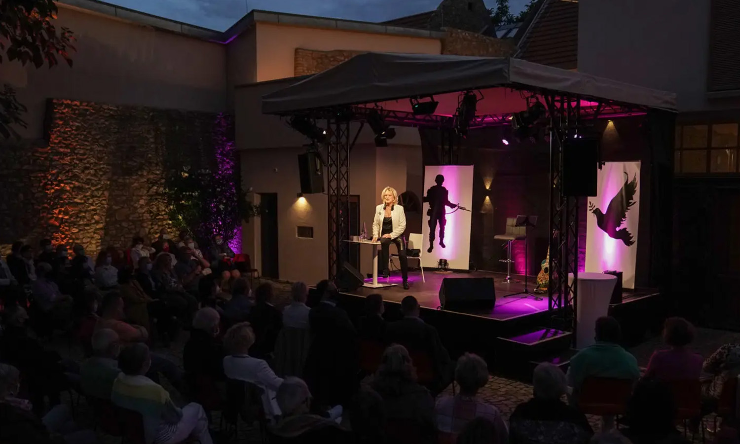 Lisa Fitz bei ihrem Kabarettabend im GUT LEBEN am Morstein in Westhofen 2020