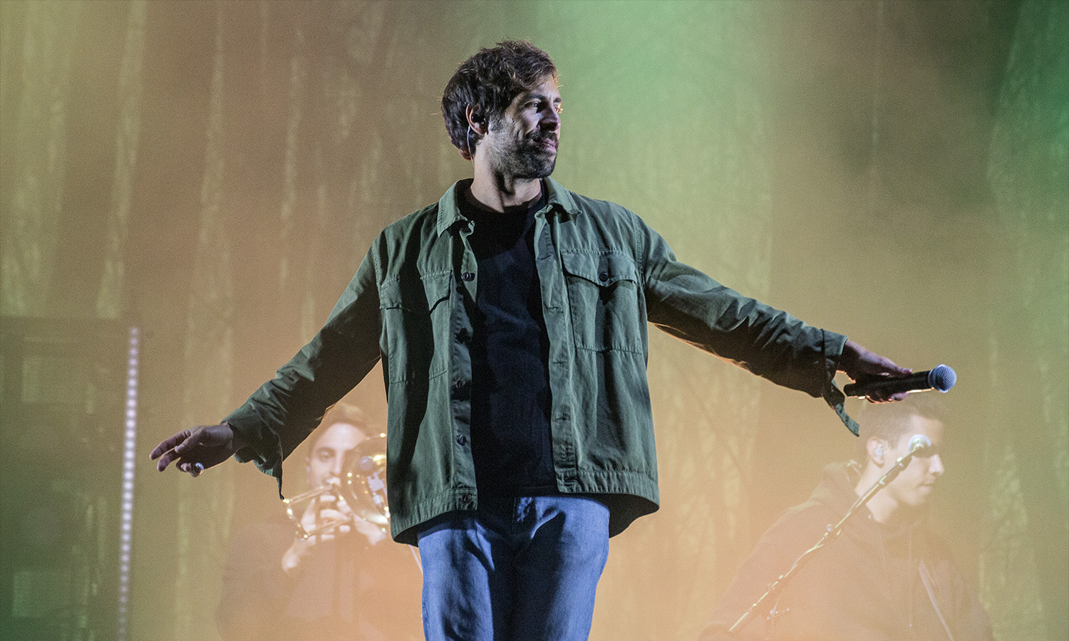 Max Giesinger live beim Strandkorb Open Air 2021 in der BRITA-Arena Wiesbaden