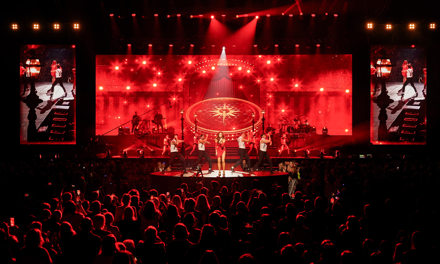 Andrea Berg live in der ausverkauften SAP Arena Mannheim mit großer Schlager-Show, emotionaler Performance und begeisterten Fans
