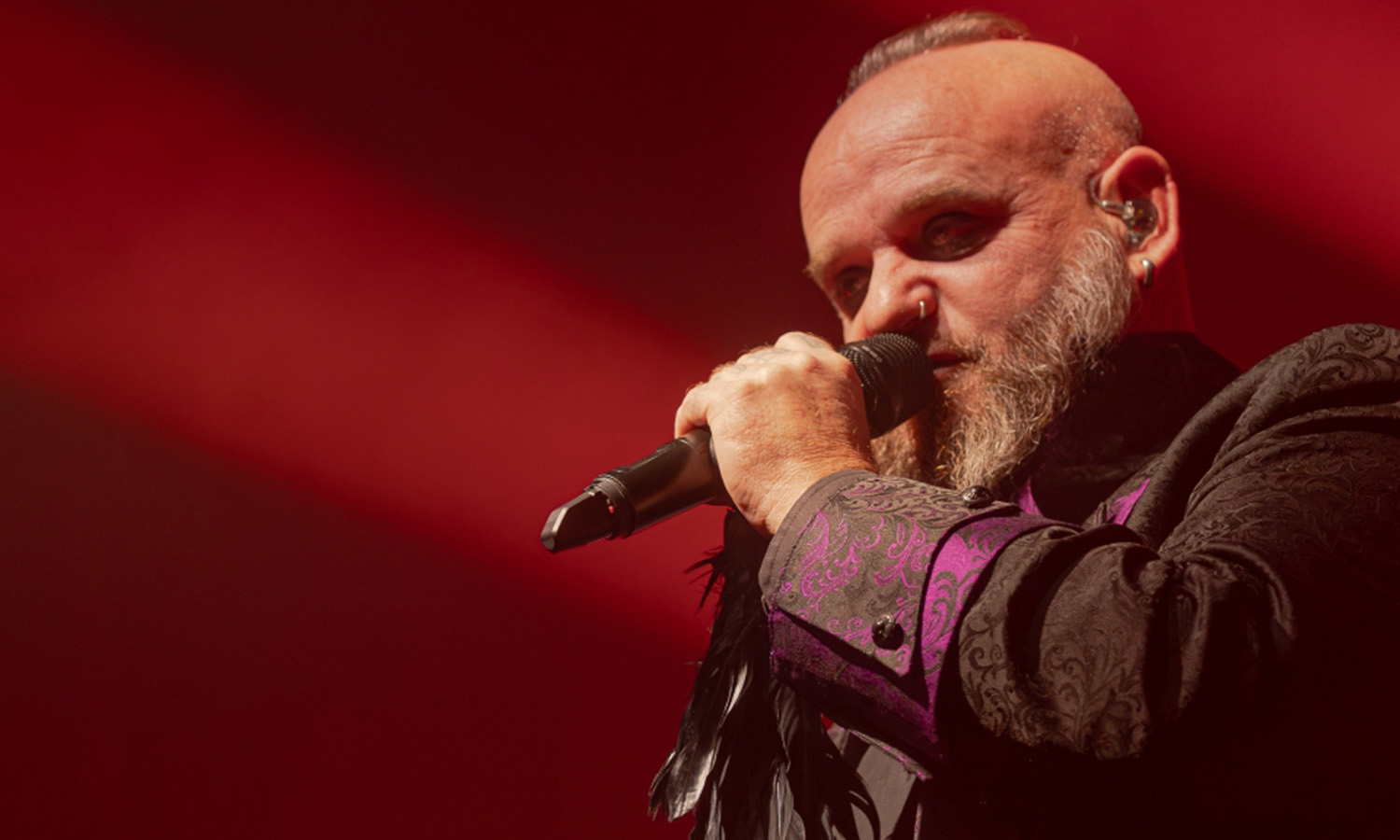 Mono Inc., Soulbound und Alienare live im Schlachthof Wiesbaden mit düsterer Rockshow, intensiver Bühnenperformance und begeisterten Fans