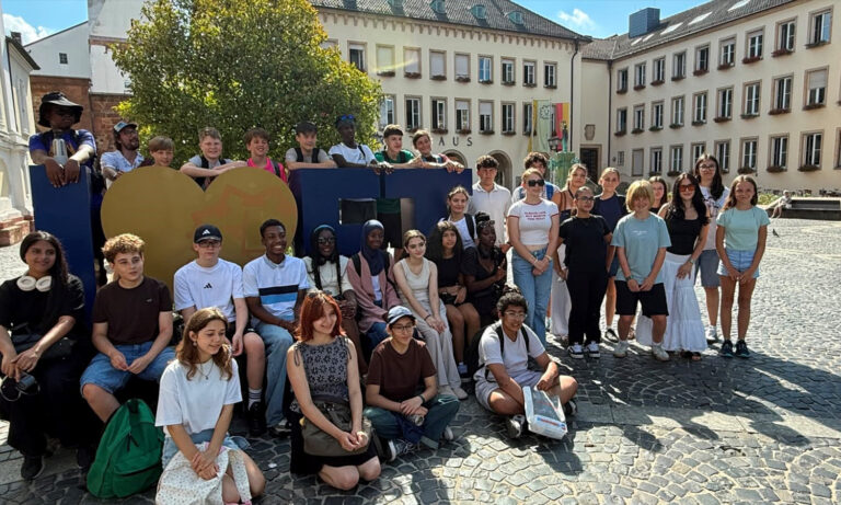 Jugendliche aus Frankenthal und der französischen Partnerstadt Colombes bei der gemeinsamen Jugendbegegnung am Wallberg am Tegernsee