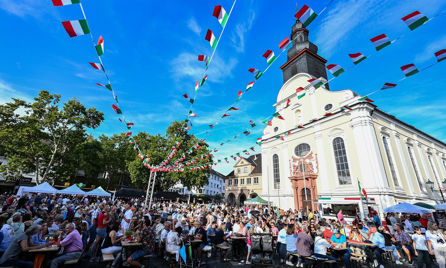 Serata Italiana 2026 auf dem Rathausplatz Frankenthal mit italienischer Musik, kulinarischen Spezialitäten und mediterranem Flair