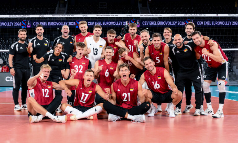 Deutsche Volleyball-Nationalmannschaft der Männer erreicht nach dem 3:1-Sieg gegen die Schweiz das Achtelfinale der Europameisterschaft