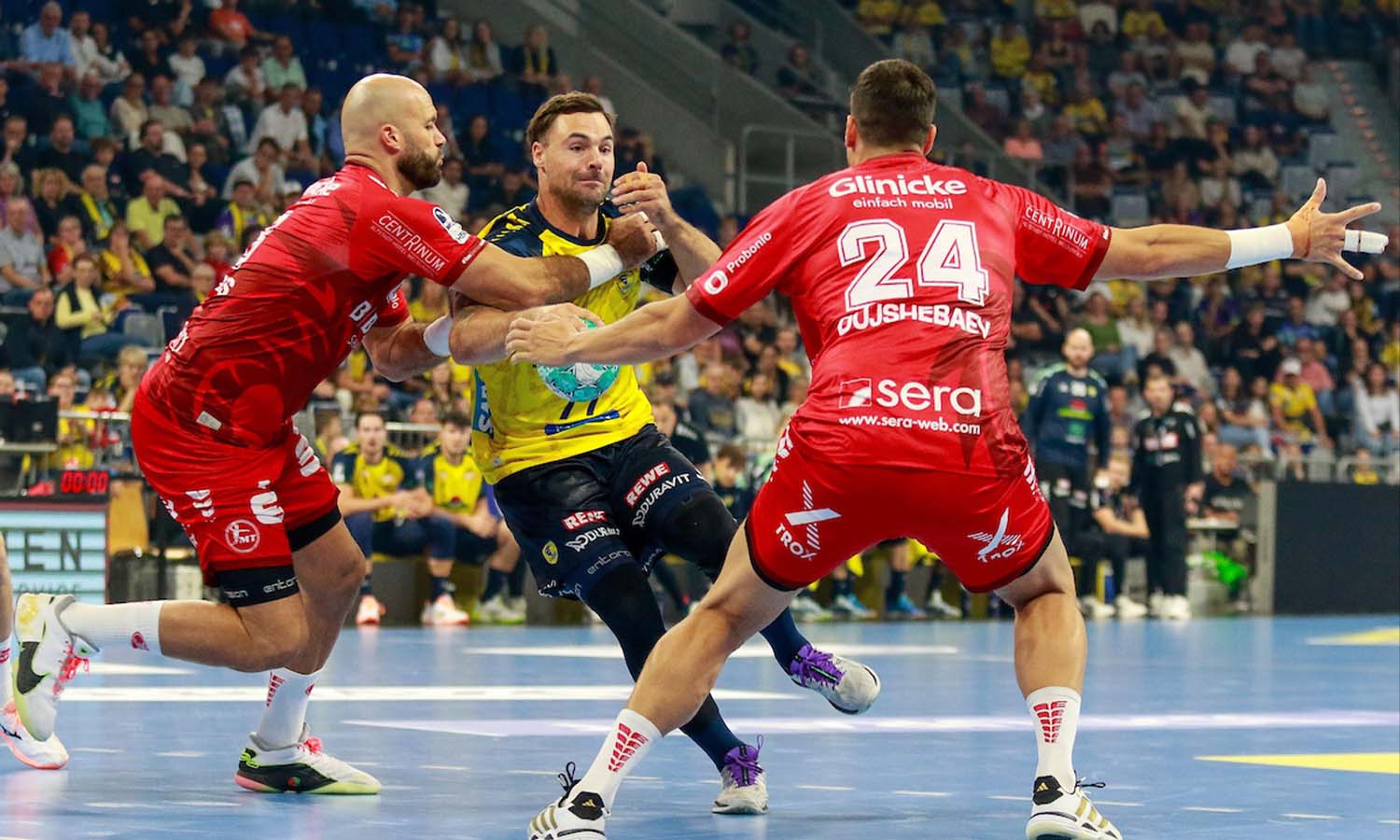 Spielszene zwischen den Rhein-Neckar Löwen und der MT Melsungen am 26. September 2026 in der SAP Arena Mannheim